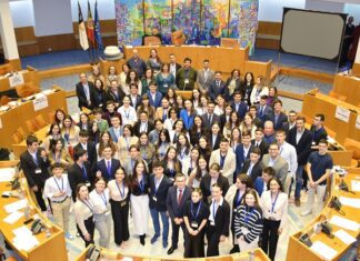 Sessão nacional do Parlamento dos Jovens – Secundárias da Terceira, São Miguel e Faial vão representar os Açores