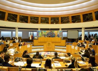 Parlamento dos Jovens – Luís Garcia apela à responsabilidade dos jovens para fortalecer as conquistas de Abril