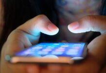 Tecnologias | Ecrãs: Um problema nas escolas do Faial