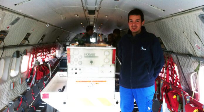 Ricardo Emanuel Puim de Sousa é Técnico de Manutenção de Aeronaves | “A segurança de voo e ter o avião sempre aeronavegável são as minhas prioridades”
