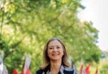 Maria Inácia Rezola | “O 25 de Abril abriu caminho à concretização de antigas aspirações autonomistas das populações insulares”