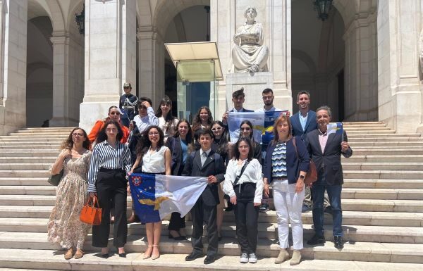 Sessão nacional do Parlamento dos Jovens – Luís Garcia congratula prestação dos representantes do Círculo dos Açores