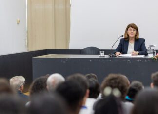 Berta Cabral enaltece interação da Universidade dos Açores com Governo e privados na procura de soluções para o progresso