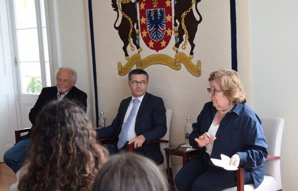 Presidente da Assembleia Legislativa apela aos jovens a defesa contínua dos direitos e valores do 25 de Abril