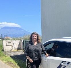 Profissões: Rubina Costa Maciel é taxista há 21 anos | “Somos os confidentes de alguns clientes”