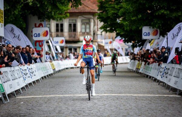 Ciclismo – 1.º Troféu de Juniores O JOGO | André Dutra fica para a história na prova