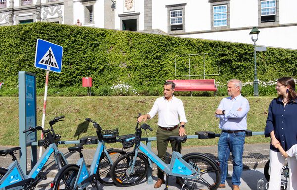 Horta a Pedalar: Sistema de Bicicletas Partilhadas “E-BLUE” já a funcionar