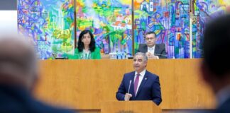 Orçamento aprovado: abre-se uma “nova etapa de governação”, promete Bolieiro