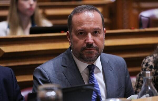 Ministro das Infraestruturas garante a Francisco César validação dos contratos para construção de casas do PRR até final de julho
