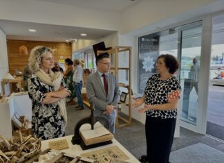 Presidente da Assembleia Legislativa enaltece papel vital do Azores in a Box na promoção do artesanato açoriano