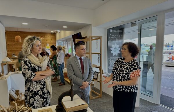 Presidente da Assembleia Legislativa enaltece papel vital do Azores in a Box na promoção do artesanato açoriano