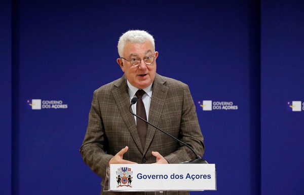 Vice-Presidência do Governo lança medida de apoio a alunos matriculados em doutoramento