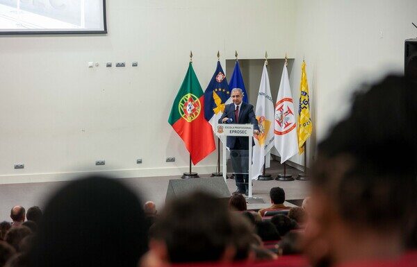 Ensino Profissional tem “cada vez mais qualidade nos Açores”, afirma José Manuel Bolieiro