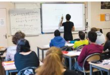 Educação | Alunos regressam às aulas esta segunda-feira