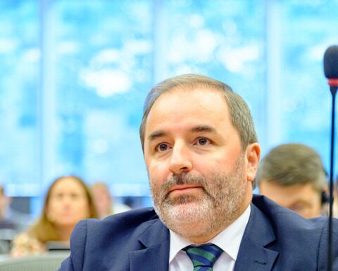 Paulo do Nascimento Cabral Vice-Presidente do Intergrupo Mares, Rios, Ilhas e Zonas Costeiras (SEArica)
