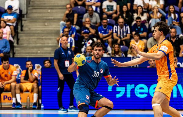 Andebol – 1.ª Divisão | Sporting da Horta batido pelo FCPorto