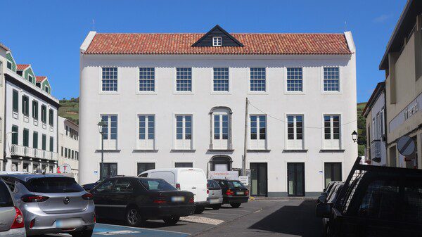 the book boutique hotel
