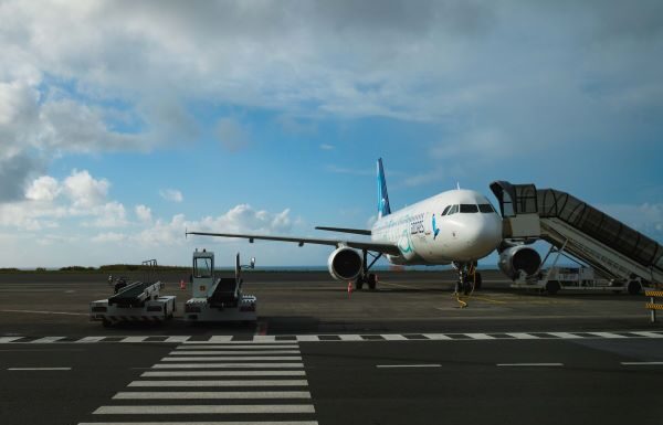 Coligação apresenta iniciativa para baixar preço das passagens aéreas para o Continente