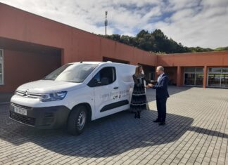 Centro Comunitário do Divino Espírito Santo | Governo Regional entrega viatura para apoio domiciliário