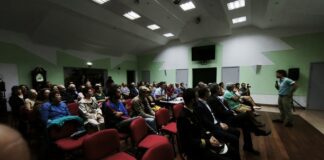 Farol da Ribeirinha | Faroleiro António Medeiros homenageado com filme