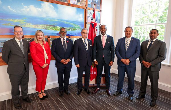 José Manuel Bolieiro promove economia azul e cooperação científica em encontro com governo da Bermuda