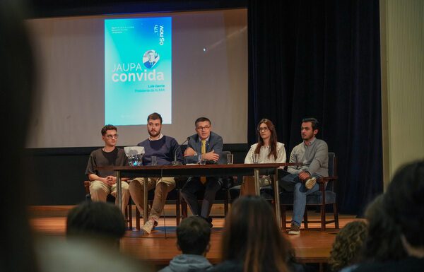Presidente da Assembleia Legislativa apela ao regresso dos estudantes açorianos à Região