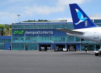 Transporte Aéreo | Faial contraria descida de passageiros desembarcados em abril