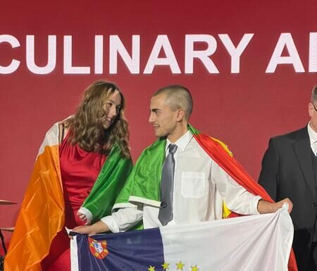 Conferência Anual Europeia de Escolas de Turismo e Hotelaria | Faialense Miguel Matias medalhado com bronze