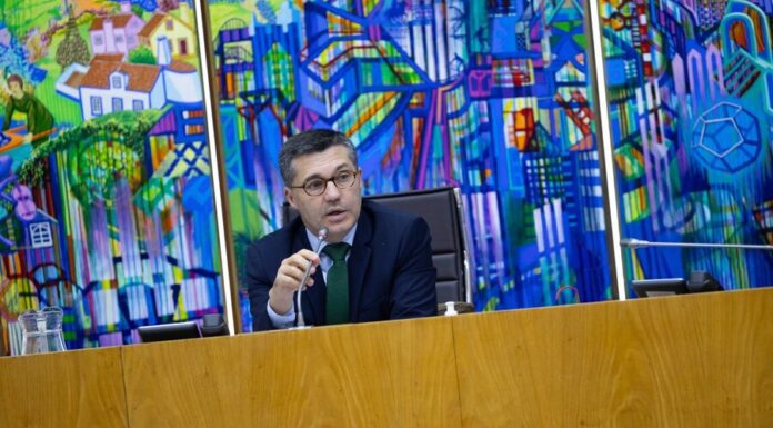Presidente da Assembleia Legislativa convida Presidente da Assembleia da República a visitar a Região
