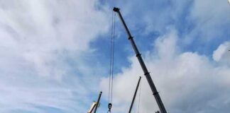 “Yacht” adornado | Portos dos Açores obrigada a realizar operação de grande escala no estaleiro de invernagem