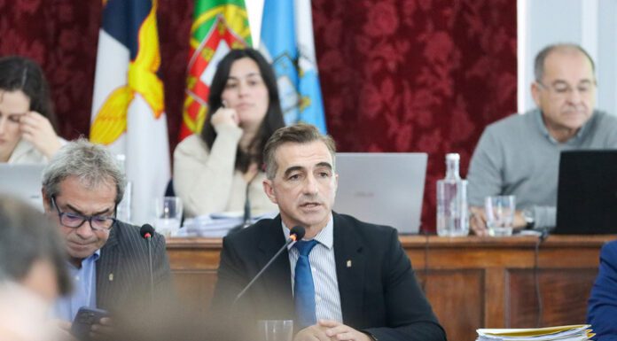 Câmara da Horta procura antecipar visto do Tribunal de Contas