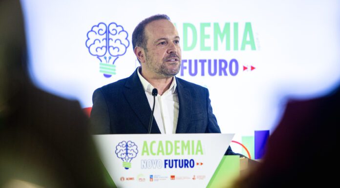 Francisco César rejeita privatizações oportunistas de empresas cruciais para a Região