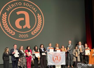 Horta distinguida com bandeira de mérito social
