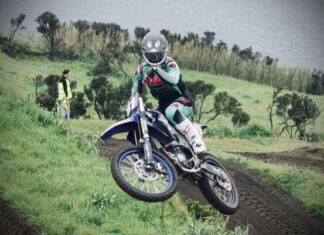 Campeonato Regional de Motocross | James Harrington vence primeira prova no Faial