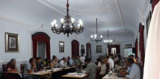 Aprovada moção para reabilitação urgente do Castelo de São Sebastião | Assembleia Municipal da Horta presta homenagem a Papa Francisco