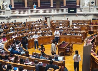 Parlamento dos Jovens