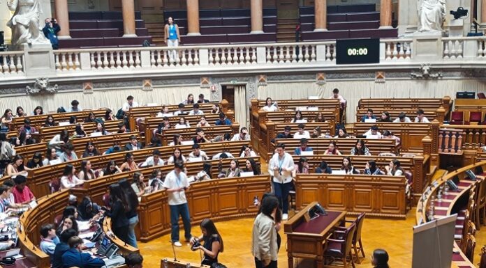 Parlamento dos Jovens