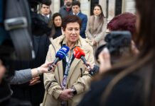 Coligação PSD/CDS-PP/PPM | Nuna Menezes reforça urgência na “reabilitação de edifício da ex-Rádio Naval da Horta” para residência