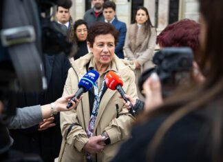 Coligação PSD/CDS-PP/PPM | Nuna Menezes reforça urgência na “reabilitação de edifício da ex-Rádio Naval da Horta” para residência