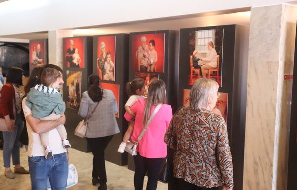 Fotografias com Amor | Exposição simboliza o “encontro entre o início e a maturidade da vida”