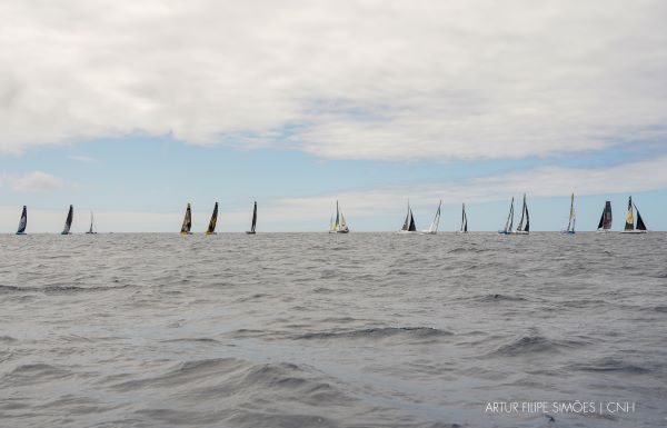 Les Sables – Horta – Les Sables – Primeira etapa conquistada pela dupla Luca Rosetti e Matteo Sericano