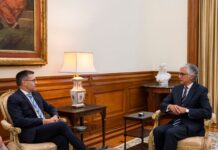 Presidente do Parlamento açoriano reúne com Aguiar-Branco para defender Autonomia, finanças regionais e combate às dependências