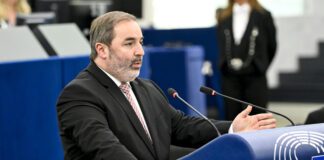 Adiamentos das negociações UE-EUA nas empresas e cidadãos