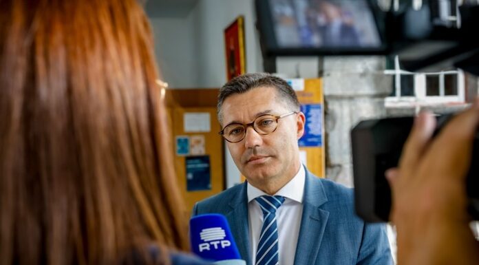 Presidente do Parlamento açoriano dirige missiva a Aguiar-Branco pedindo criminalização urgente de novas drogas sintéticas