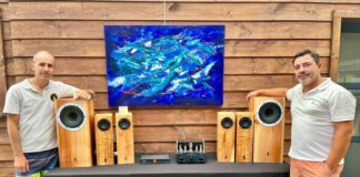 Indústria de equipamentos sonoros | AzoricAudio fabrica colunas de som com madeira de criptoméria