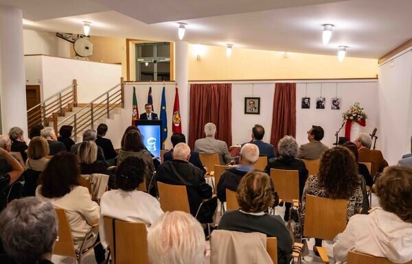 Prémio Literário Vitorino Nemésio distingue António Avelar e afirma-se como um sucesso com mais de 400 candidaturas
