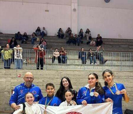 Campeonato Regional de Infantis e Juvenis | Três pódios para o Shotokan da Horta quarto troféu