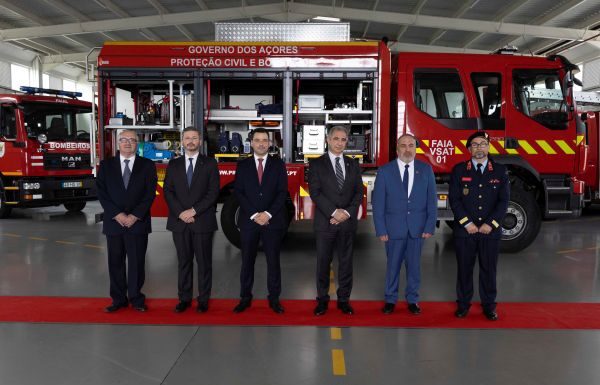 Bombeiros do Faial – Nova viatura para “reforço da proteção civil” destaca José Manuel Bolieiro