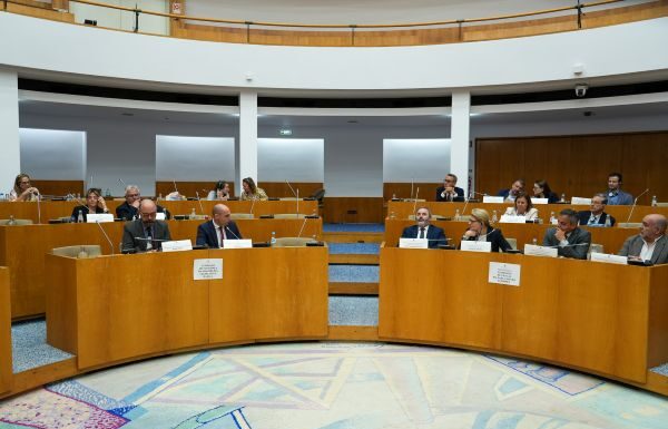 ALRAA recebe delegação da Comissão das Pescas do Parlamento Europeu para debate sobre os desafios do setor nos Açores