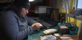 Museu da Horta | Cláudia Furtado expõe trabalhos de scrimshaw